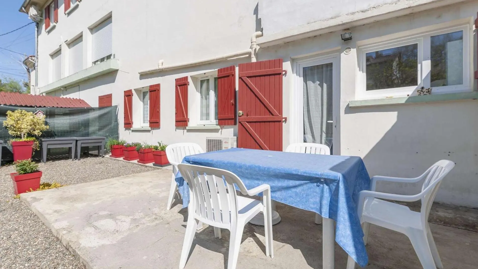 Appartement T3 climatisé avec parking et WiFi, proche des Thermes - FR-1-841-58 Cazaubon