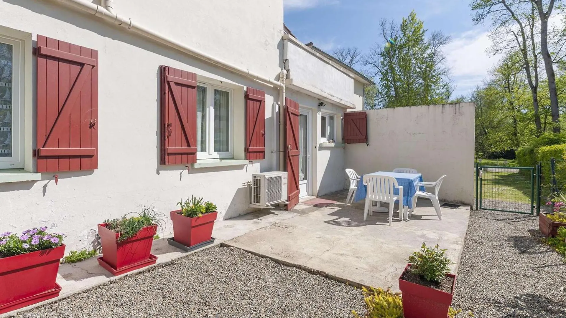 Appartement T3 climatisé avec parking et WiFi, proche des Thermes - FR-1-841-58 Cazaubon 0*, 巴布通莱班 法国