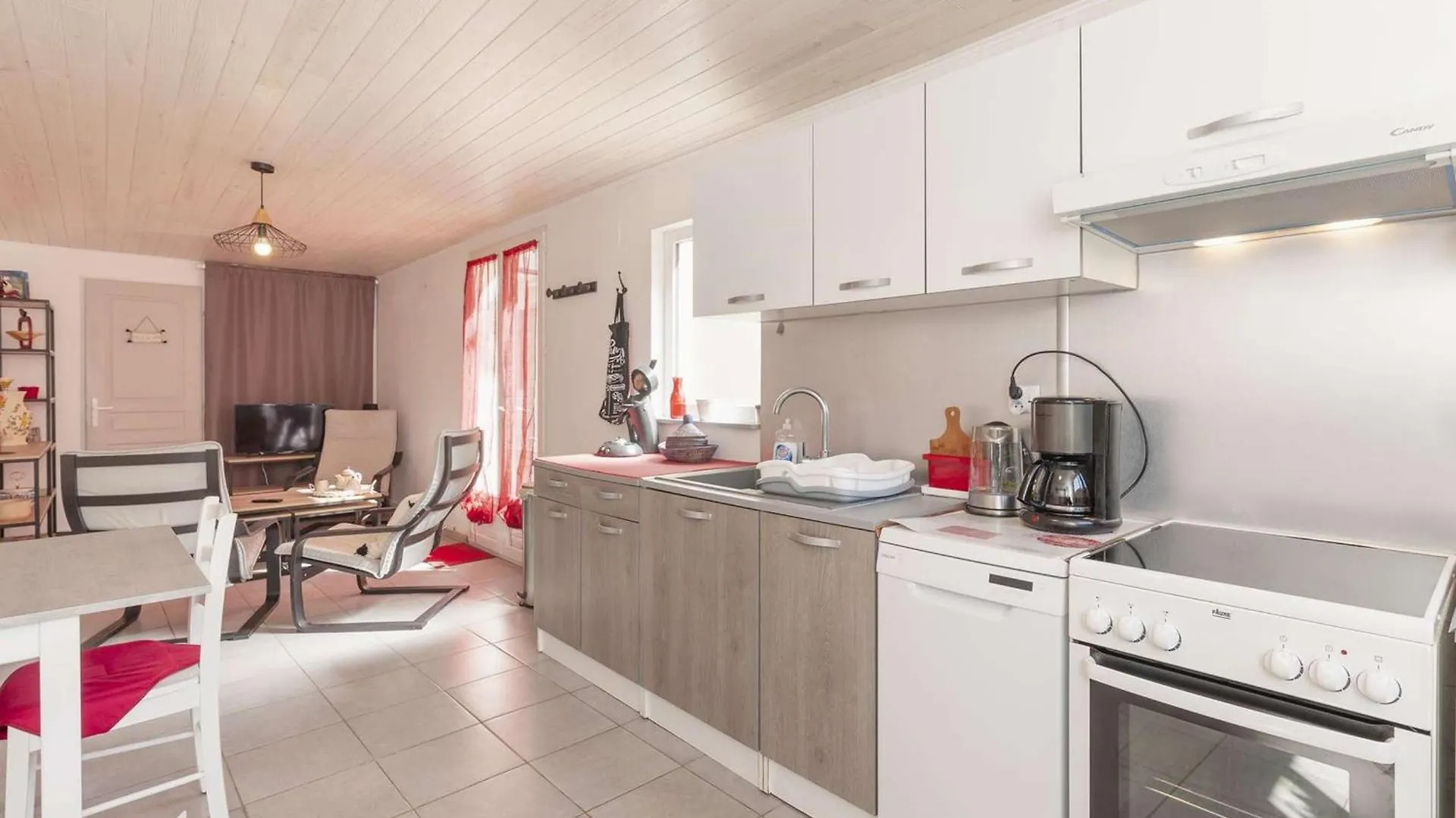 Appartement T3 climatisé avec parking et WiFi, proche des Thermes - FR-1-841-58 Cazaubon 公寓 巴布通莱班